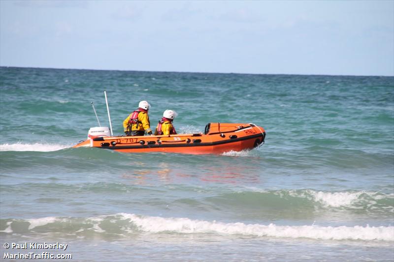 rnli lifeboat d-786 (SAR) - IMO , MMSI 235108989 under the flag of United Kingdom (UK)