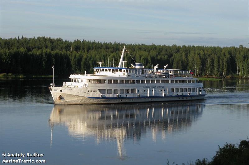 gospodin v. novgorod (Passenger ship) - IMO , MMSI 273338660, Call Sign UBGK under the flag of Russia