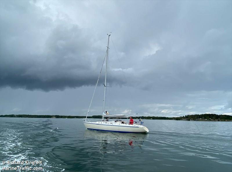 airbee (Pleasure craft) - IMO , MMSI 265586430, Call Sign SB2718 under the flag of Sweden