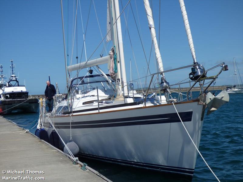 quasar v (Sailing vessel) - IMO , MMSI 235002949, Call Sign ZNTB4 under the flag of United Kingdom (UK)