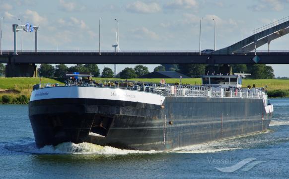 magellan (Tanker) - IMO , MMSI 211515380, Call Sign DC3400 under the flag of Germany