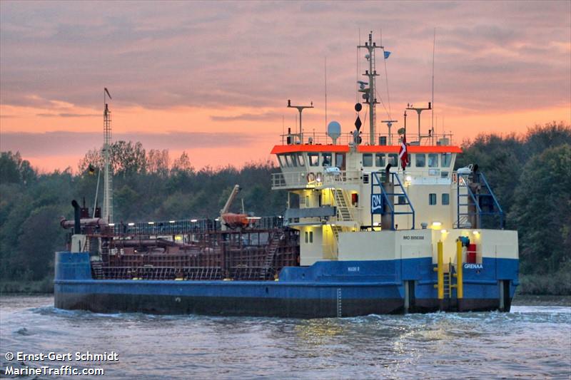 magni r (Hopper Dredger) - IMO 8956308, MMSI 219965000, Call Sign OWZO2 under the flag of Denmark