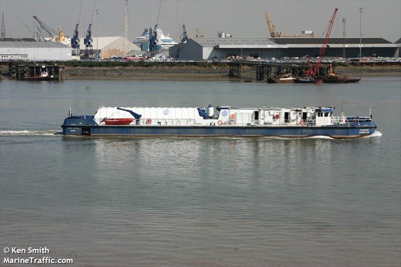 thames bubbler (Port tender) - IMO , MMSI 235055696, Call Sign MKGL5 under the flag of United Kingdom (UK)