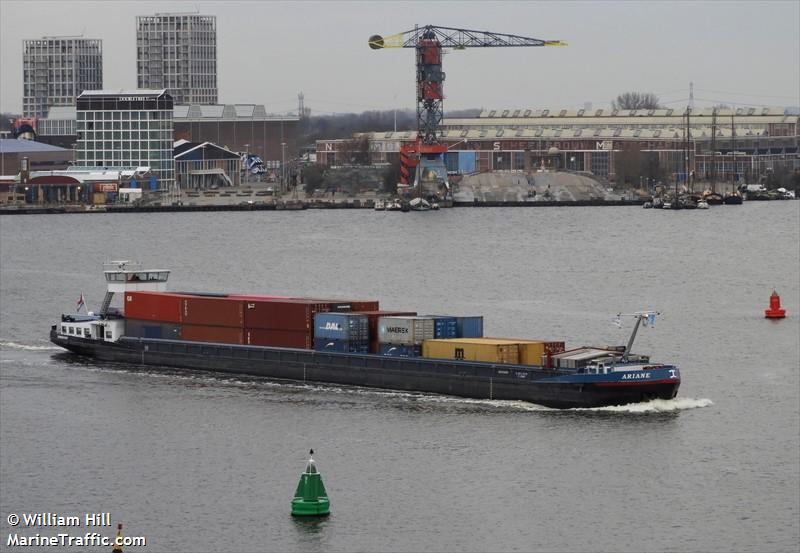 ariane (Cargo ship) - IMO , MMSI 244710325, Call Sign PB8522 under the flag of Netherlands