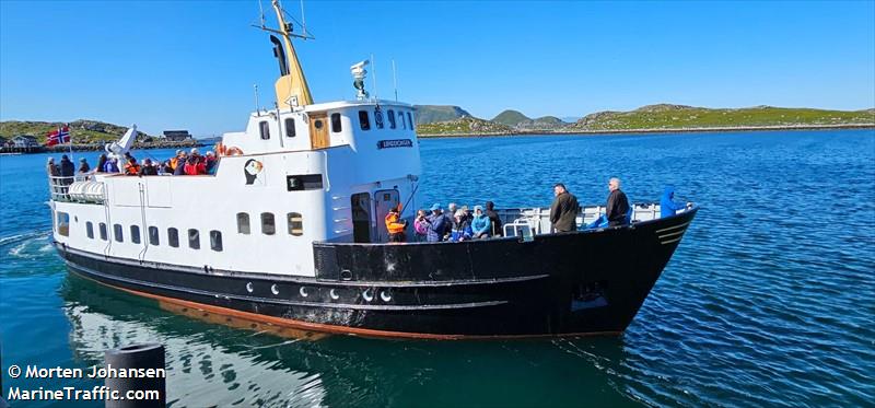 lundekongen (Passenger Ship) - IMO 6520947, MMSI 257130400, Call Sign LCTG under the flag of Norway