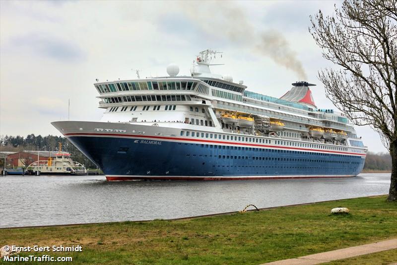 balmoral (Passenger (Cruise) Ship) - IMO 8506294, MMSI 308785000, Call Sign C6II4 under the flag of Bahamas