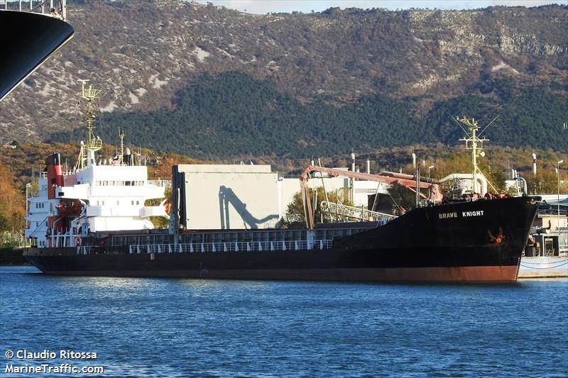 brave knight (Bulk Carrier) - IMO 7129336, MMSI 450552000, Call Sign ODVW under the flag of Lebanon