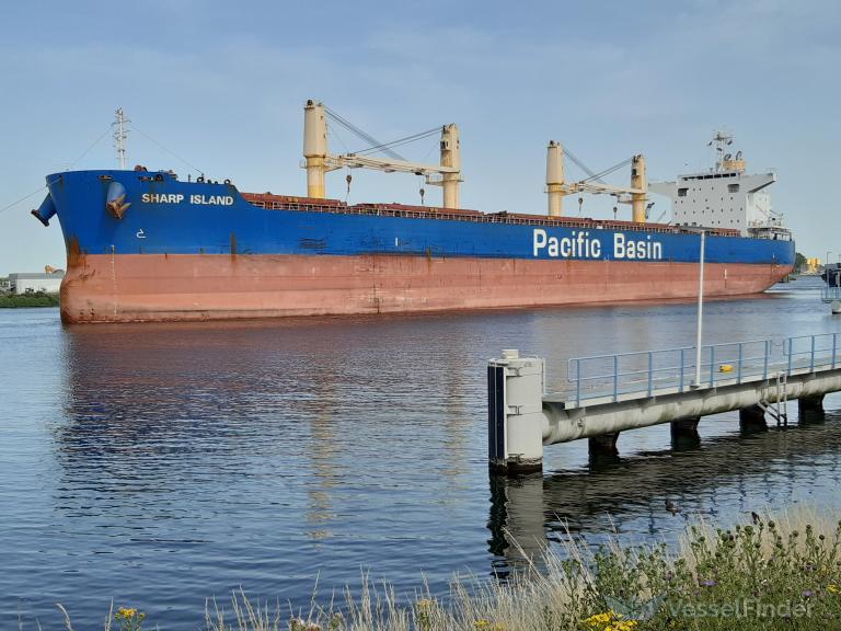 sharp island (Bulk Carrier) - IMO 9748370, MMSI 477131300, Call Sign VRRD5 under the flag of Hong Kong