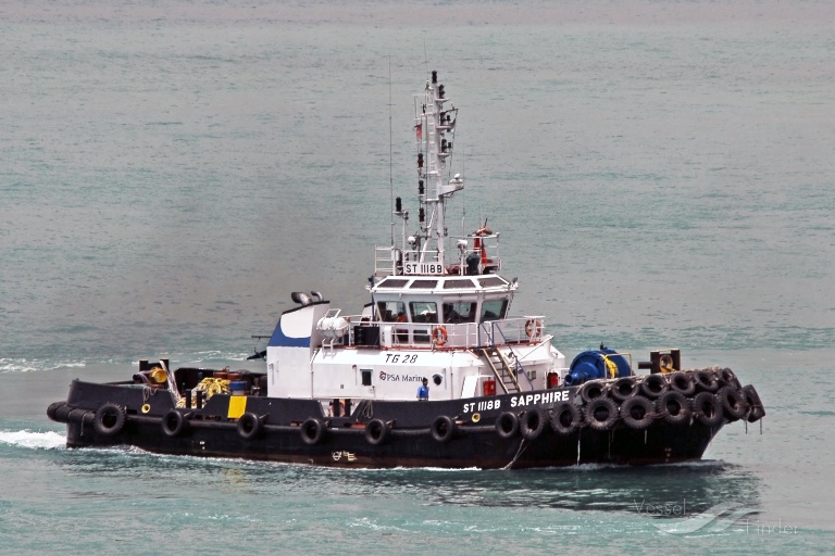 tag nur 18 (Tug) - IMO 9253959, MMSI 533131138, Call Sign 9M2079 under the flag of Malaysia