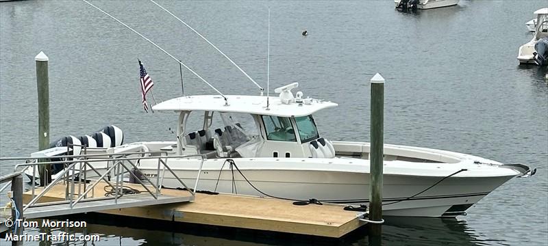 infinity (Pleasure craft) - IMO , MMSI 247365220, Call Sign IK5650 under the flag of Italy