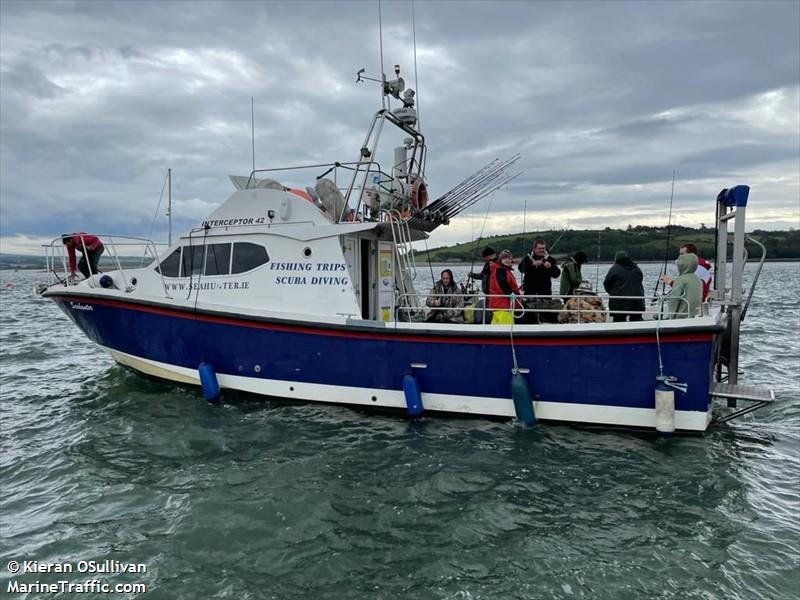 seahunter (Diving ops) - IMO , MMSI 250001053, Call Sign EICF9 under the flag of Ireland