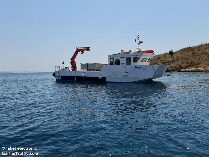 rozafa tuna (Diving ops) - IMO , MMSI 201000010, Call Sign P1B2101 under the flag of Albania