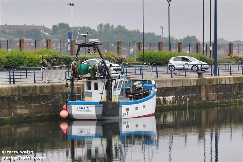 tara m sn-5 (Fishing vessel) - IMO , MMSI 235077716, Call Sign 2BVH5 under the flag of United Kingdom (UK)