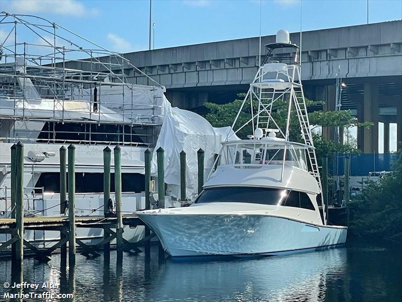 twins and fins (Pleasure craft) - IMO , MMSI 338415078 under the flag of USA