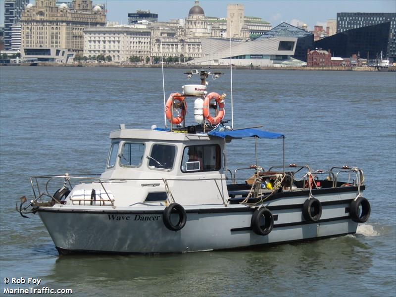 wave dancer (Fishing vessel) - IMO , MMSI 235106312, Call Sign 2HSQ2 under the flag of United Kingdom (UK)