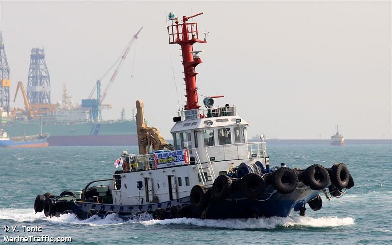 hwang ryong no.203 (Tug) - IMO 8873130, MMSI 440103350, Call Sign DSAL650 under the flag of Korea