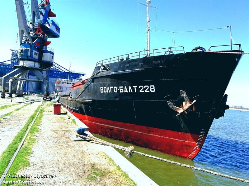 volgo-balt 228 (Cargo ship) - IMO 8841735, MMSI 273374780, Call Sign UBQN6 under the flag of Russia