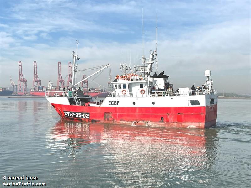 zumaya dous (Fishing Vessel) - IMO 9306603, MMSI 224132000, Call Sign ECBF under the flag of Spain