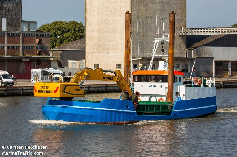 lea hoej (Dredging or UW ops) - IMO , MMSI 219007572, Call Sign OZRQ2 under the flag of Denmark