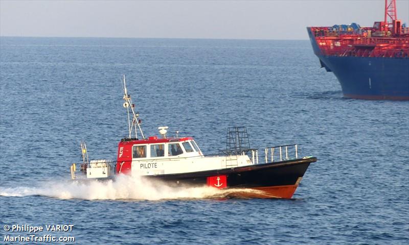 rouenpilot perroquet (Pilot) - IMO , MMSI 227005020, Call Sign FW6243 under the flag of France