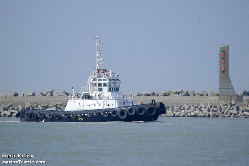 chambon bora (Tug) - IMO 8402618, MMSI 227017200, Call Sign FHPM under the flag of France