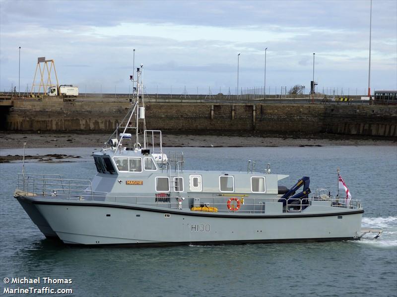 hms magpie (Military ops) - IMO , MMSI 232015144 under the flag of United Kingdom (UK)
