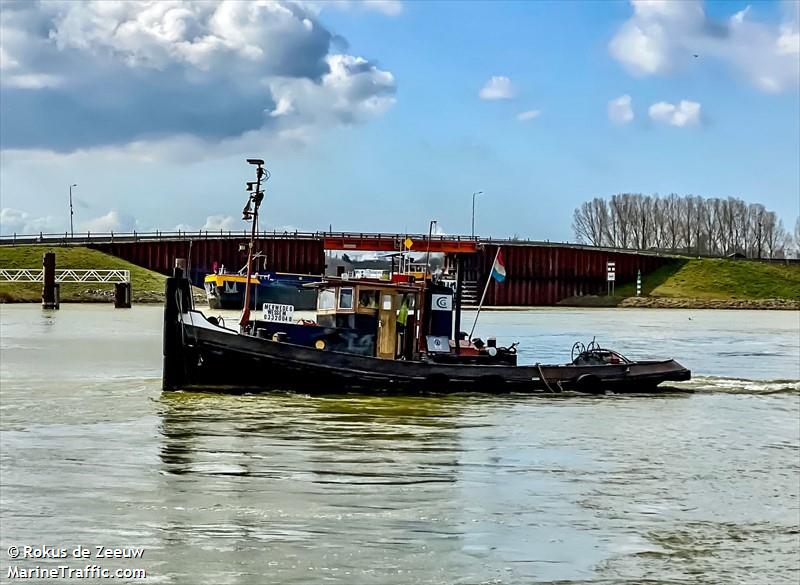 merwede 6 (Towing vessel) - IMO , MMSI 244890595, Call Sign PD9037 under the flag of Netherlands