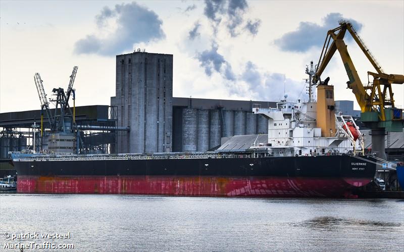 silvermine (Bulk Carrier) - IMO 9609536, MMSI 477637100, Call Sign VRNS2 under the flag of Hong Kong