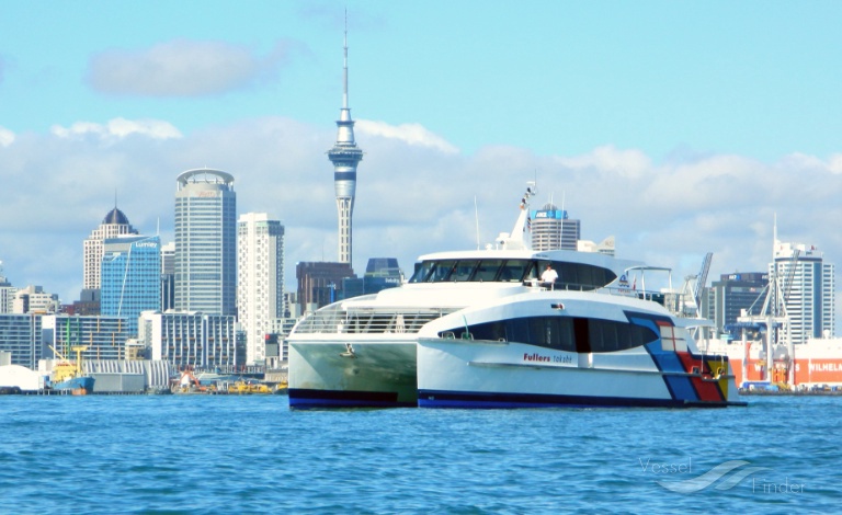 takahe (Passenger ship) - IMO , MMSI 512004408, Call Sign ZMU6577 under the flag of New Zealand