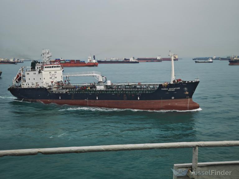 vanda adventure (Oil Products Tanker) - IMO 9438298, MMSI 564344000, Call Sign 9V2560 under the flag of Singapore