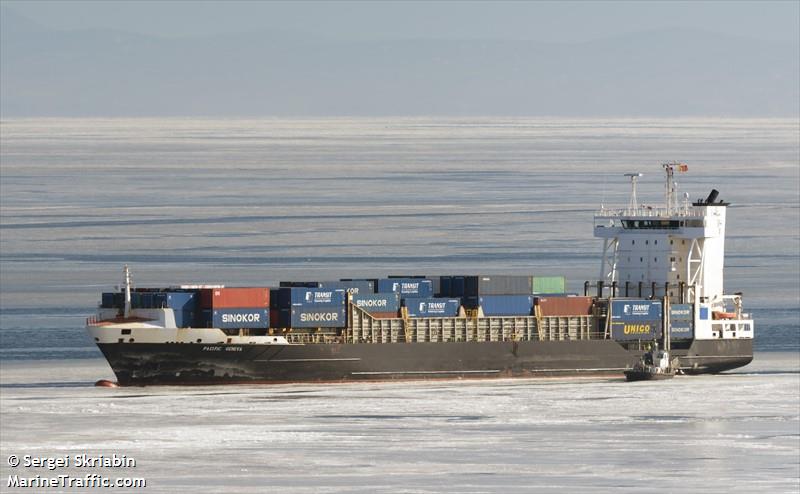 pacific geneva (Container Ship) - IMO 9246542, MMSI 636018627, Call Sign D5QP4 under the flag of Liberia