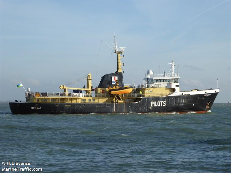 mv menkar (Pilot Vessel) - IMO 7605689, MMSI 621819021, Call Sign J2IE under the flag of Djibouti