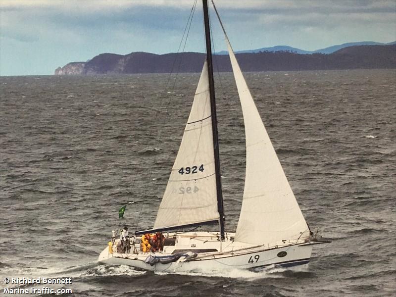 she (Sailing vessel) - IMO , MMSI 503026880, Call Sign VJ3870 under the flag of Australia