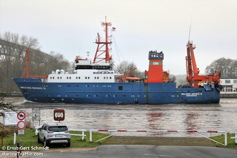 walther herwig iii (Fishing Support Vessel) - IMO 9048392, MMSI 211215500, Call Sign DBFR under the flag of Germany