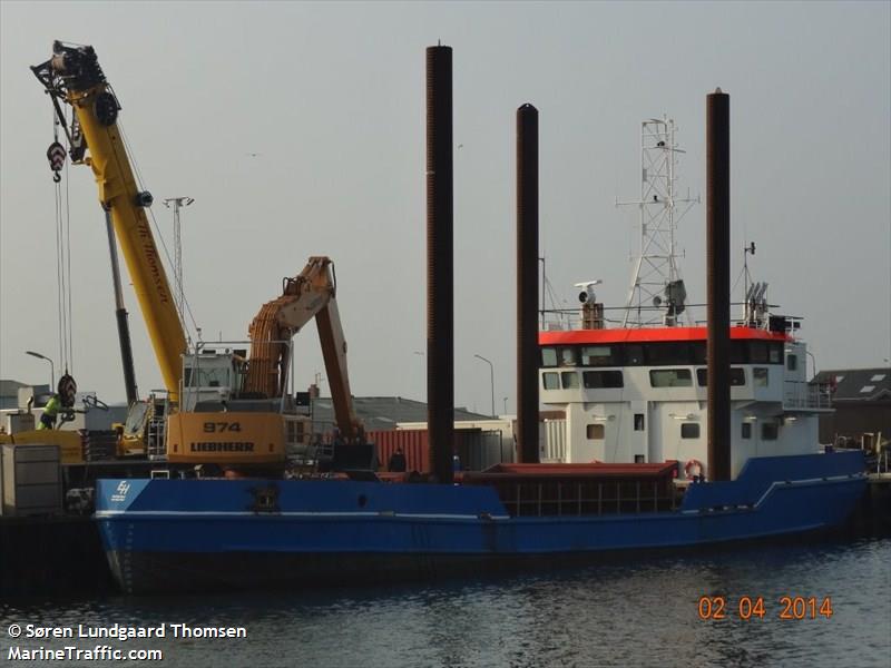 camilla hoej (Dredger) - IMO 7236311, MMSI 219777000, Call Sign OWIJ under the flag of Denmark