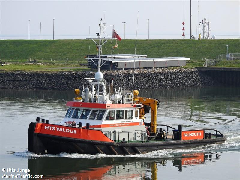 mts valour (Tug) - IMO 9407299, MMSI 235040596, Call Sign MPVV8 under the flag of United Kingdom (UK)