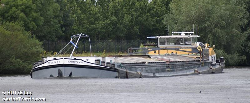 spontaan (Cargo ship) - IMO , MMSI 244660440, Call Sign PE2940 under the flag of Netherlands