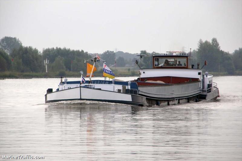 fiskkop (Cargo ship) - IMO , MMSI 244690351, Call Sign PI0 under the flag of Netherlands