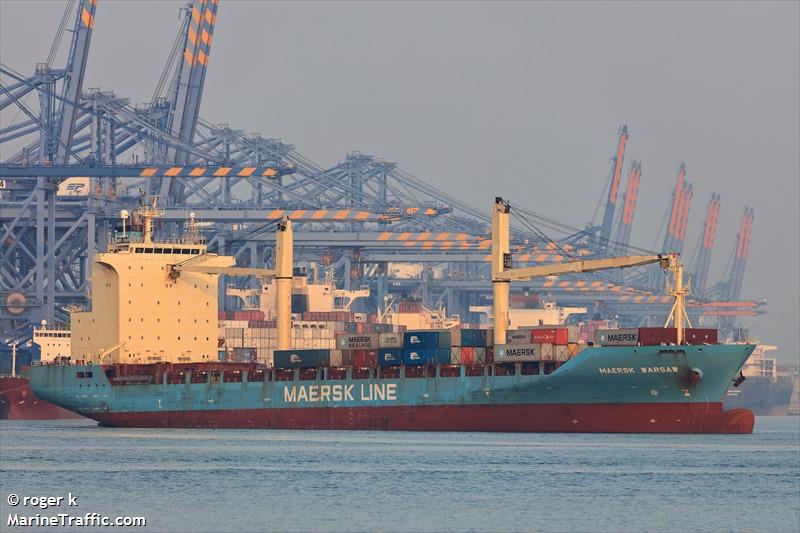 as savanna (Container Ship) - IMO 9387451, MMSI 255806122, Call Sign CQAA8 under the flag of Madeira