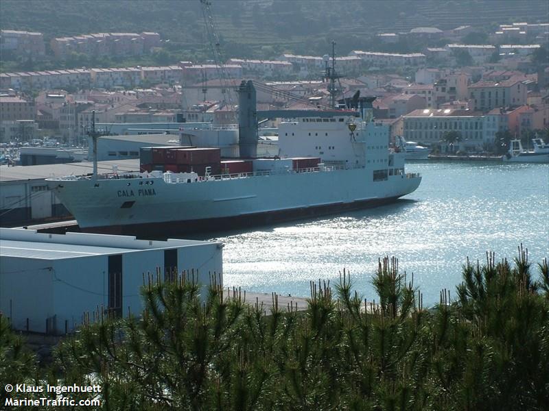 cala piana (Refrigerated Cargo Ship) - IMO 8705656, MMSI 306338000, Call Sign PJBW under the flag of Curacao