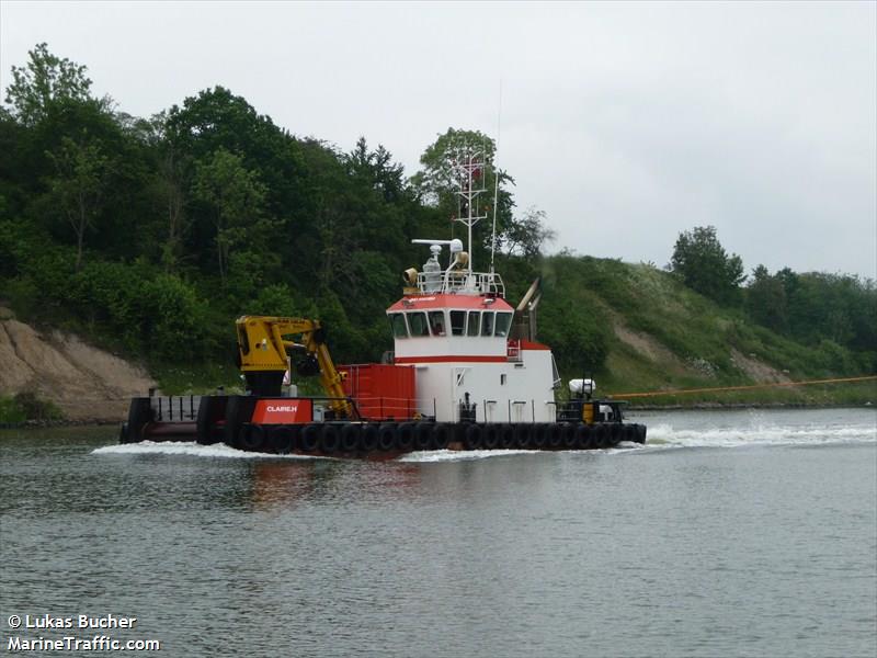 weaver (Utility Vessel) - IMO 9562984, MMSI 375856000, Call Sign J8B4825 under the flag of St Vincent & Grenadines