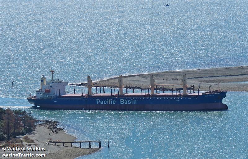 bass strait (Bulk Carrier) - IMO 9311414, MMSI 477105400, Call Sign VRBR6 under the flag of Hong Kong