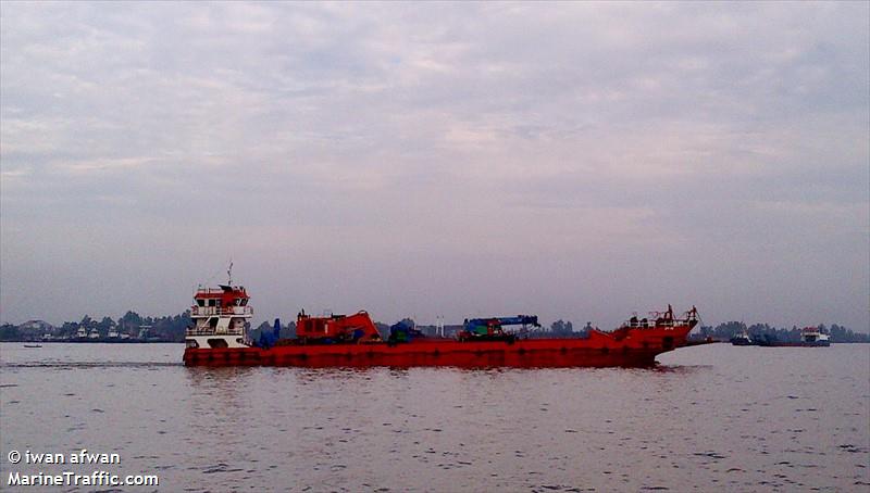 ayu 188 (Landing Craft) - IMO 9760809, MMSI 525012352, Call Sign P L I P under the flag of Indonesia