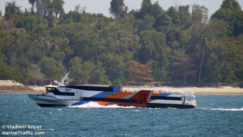 mv.oceanna 18 (Passenger ship) - IMO 8821125, MMSI 525100404, Call Sign YB 3756 under the flag of Indonesia