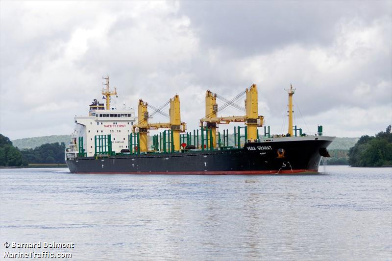 vega granat (Bulk Carrier) - IMO 9497440, MMSI 211834380, Call Sign DNIW under the flag of Germany