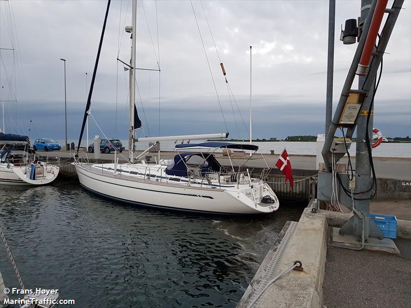 white pearl (Sailing vessel) - IMO , MMSI 219023712, Call Sign XPH2642 under the flag of Denmark