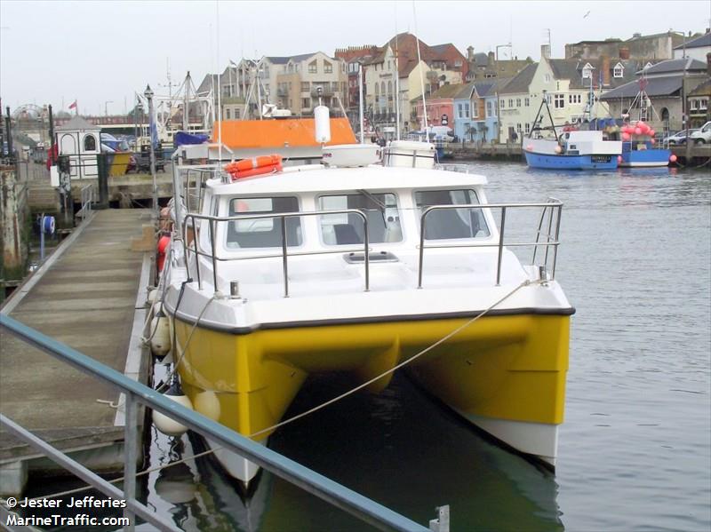 wey chieftain 4 (Diving ops) - IMO , MMSI 235077721, Call Sign 2DCD3 under the flag of United Kingdom (UK)