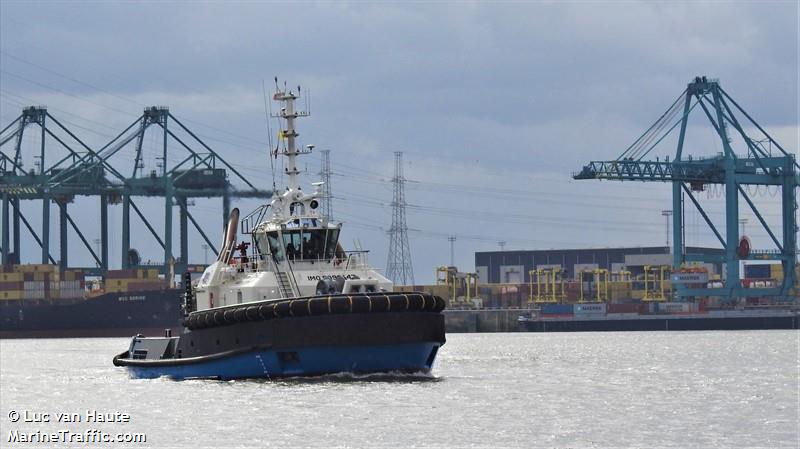 med castor (Tug) - IMO 9890147, MMSI 255712000, Call Sign CQGX under the flag of Madeira