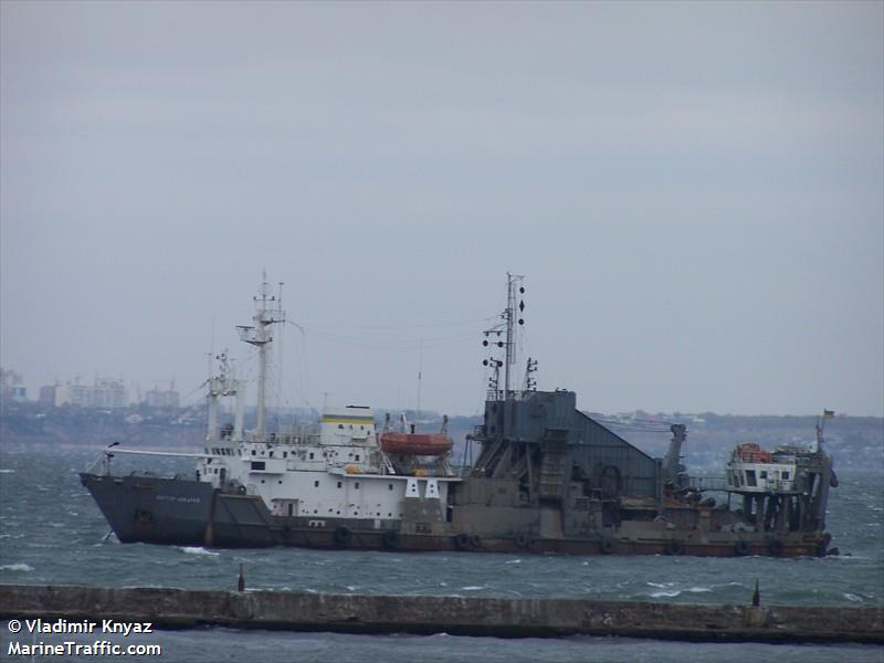 sari kanarya (Dredger) - IMO 8421896, MMSI 271044239, Call Sign TCA3648 under the flag of Turkey