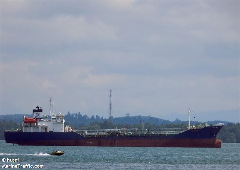 mt.alice xxv (Oil Products Tanker) - IMO 9058672, MMSI 525019514, Call Sign PNBW under the flag of Indonesia